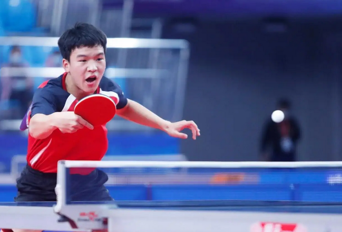 两位年轻后 两位年轻后