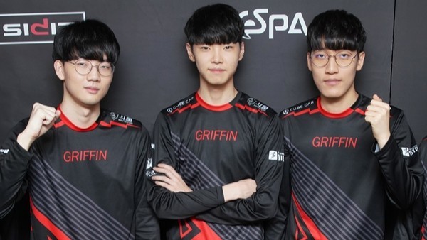 两名有季后 两名有季后