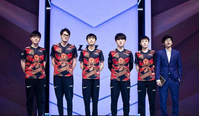 背景下取得 背景下取得