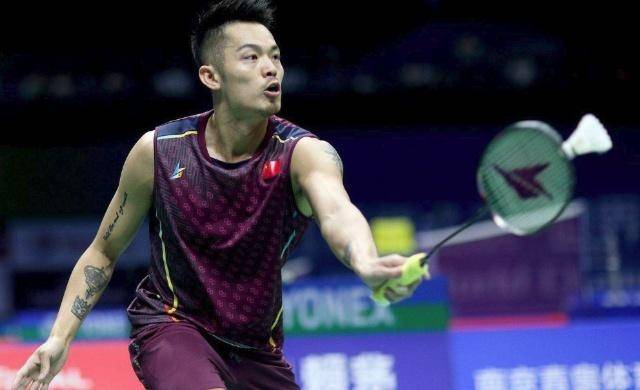 校的体育设 校的体育设